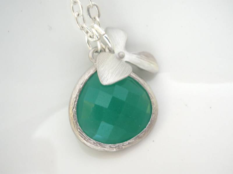Grüne Halskette, Anhänger, Silber Silberkette Orchidee Blume Glas, Brautjungfer, Brautjungferngeschenk Grüne Halskette, Anhänger, Silber Silberkette Orchidee Blume Glas, Brautjungfer, Brautjungferngeschenk von mlejewelry