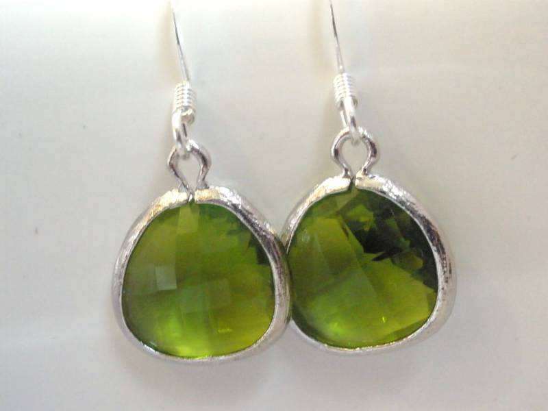 Grüne Ohrringe, Grüne Apfel Ohrringe, Silber Grün Silber, Brautjungfer Braut Ohrringe Schmuck, Geschenke Grüne Ohrringe, Grüne Apfel Ohrringe, Silber Grün Silber, Brautjungfer Braut Ohrringe Schmuck, Geschenke von mlejewelry
