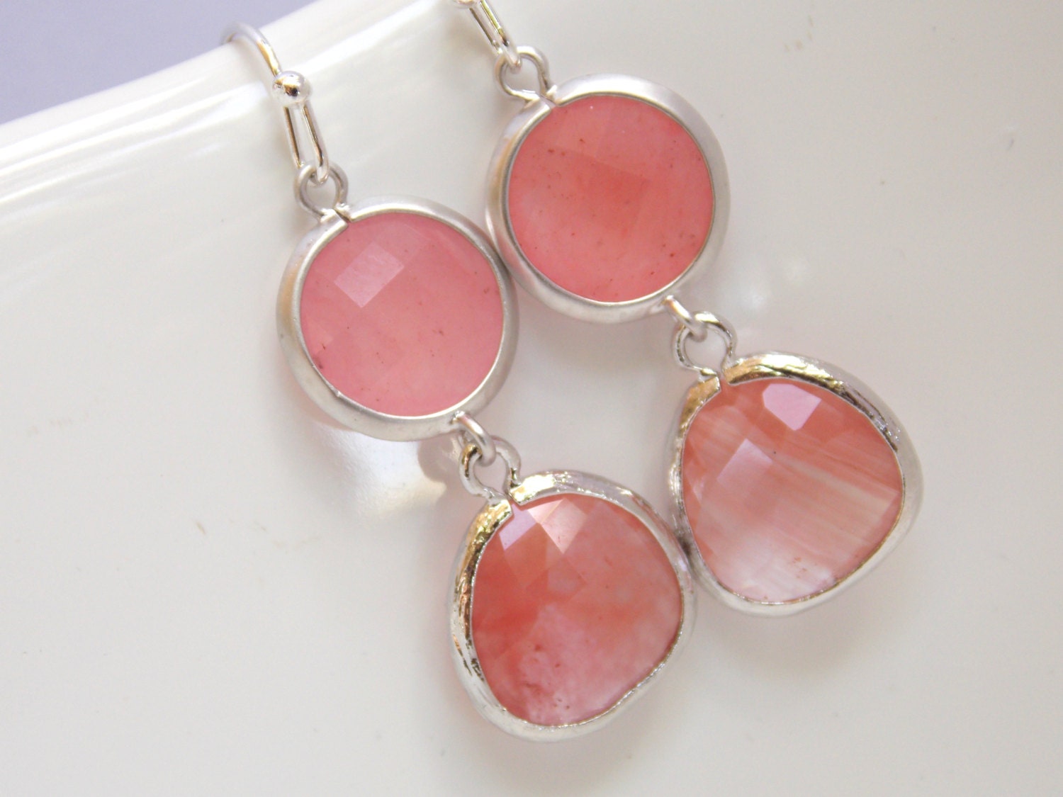 Koralle Ohrringe, Pfirsich Rosa, Glasohrringe, Silber Grapefruit, Brautjungfer Brautschmuck, Geschenke Koralle Ohrringe, Pfirsich Rosa, Glasohrringe, Silber Grapefruit, Brautjungfer Brautschmuck, Geschenke von mlejewelry