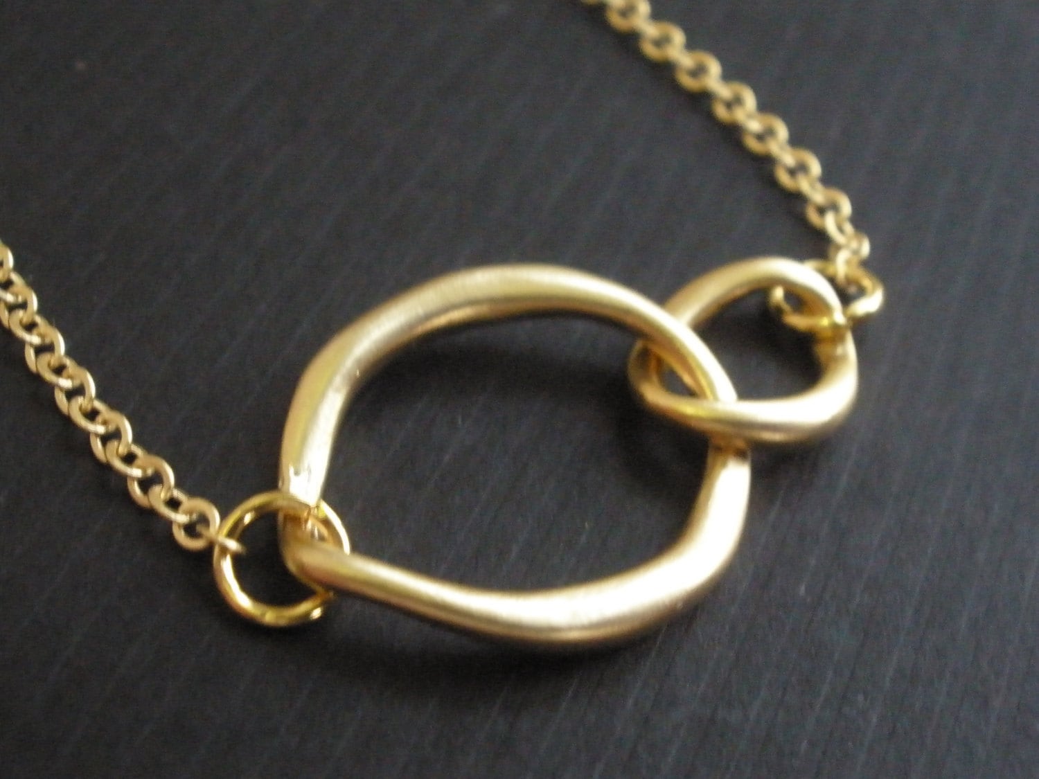 Kreis-Halskette, Gold-Kreis-Halskette, Zwei Ring-Anhänger, Ewigkeit Halskette, Gold-Kreis-Anhänger, Doppel-Link, Brautjungfer Geschenke, Freund Kreis-Halskette, Gold-Kreis-Halskette, Zwei Ring-Anhänger, Ewigkeit Halskette, Gold-Kreis-Anhänger, Doppel-Link, Brautjungfer Geschenke, Freund von mlejewelry