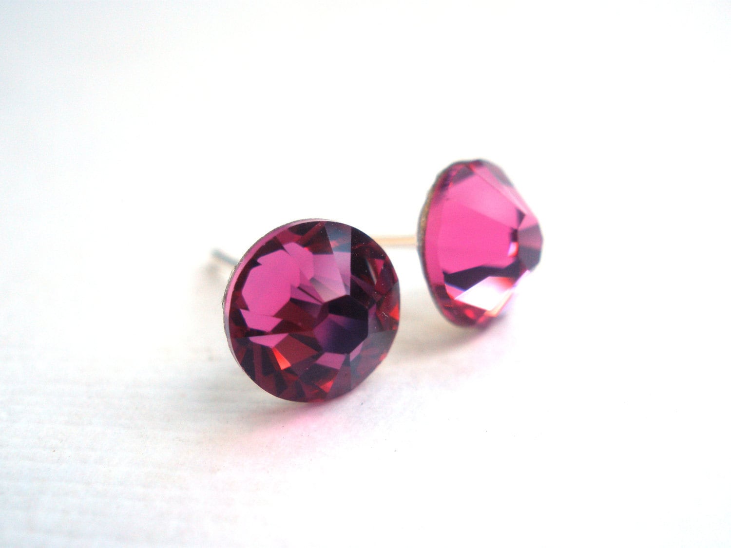 Kristall Ohrstecker, Fuschia Ohrringe, Fuchsie Ohrstecker Swarovski Kristall, Rosa Farbe, Brautjungfer Geschenke, Ohrringe Kristall Ohrstecker, Fuschia Ohrringe, Fuchsie Ohrstecker Swarovski Kristall, Rosa Farbe, Brautjungfer Geschenke, Ohrringe von mlejewelry