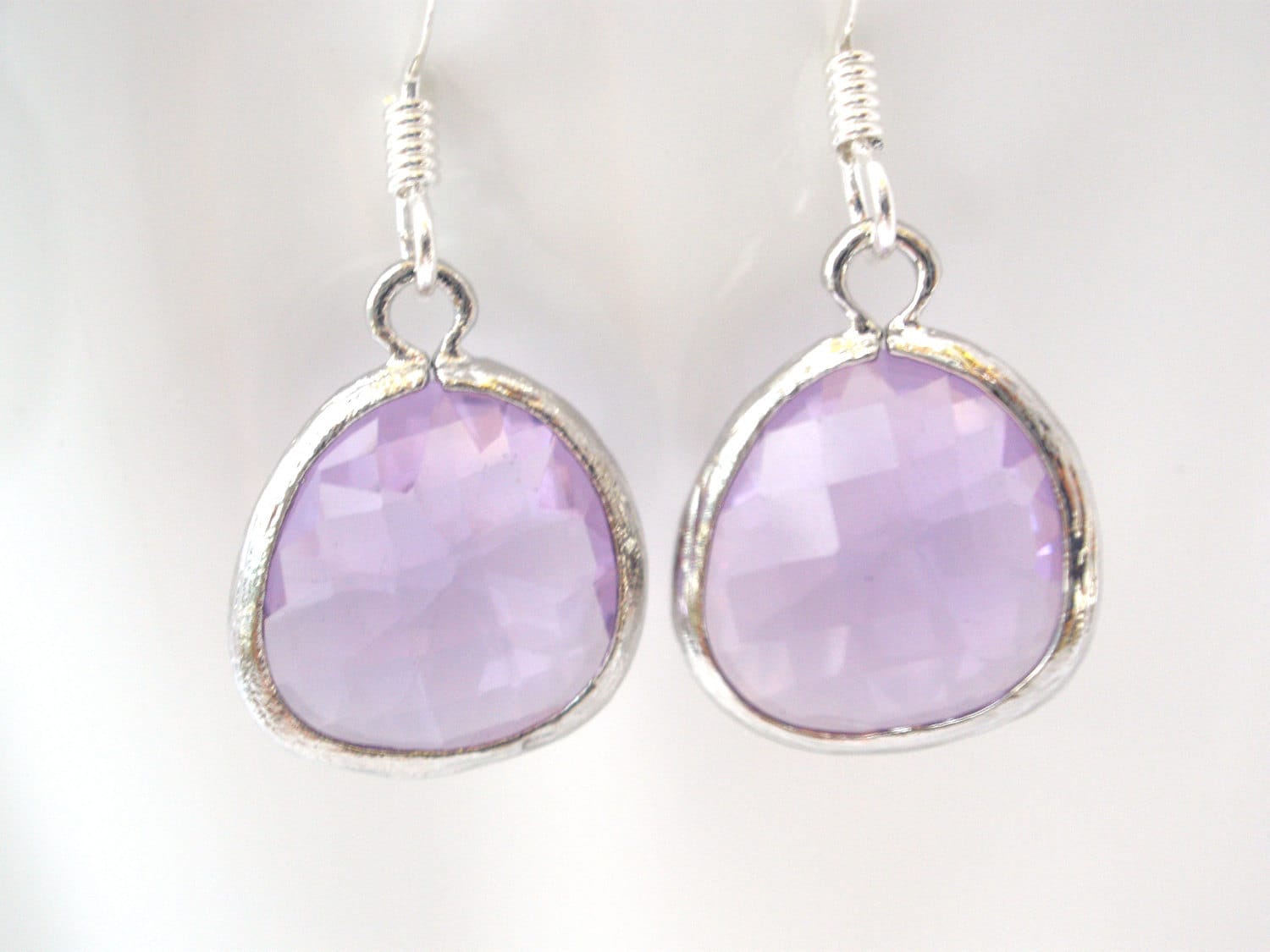 Lavendel Ohrringe, Ohrringe Lila, Silber Weich Lila Flieder, Brautjungfer Braut Schmuck, Geschenk Lavendel Ohrringe, Ohrringe Lila, Silber Weich Lila Flieder, Brautjungfer Braut Schmuck, Geschenk von mlejewelry