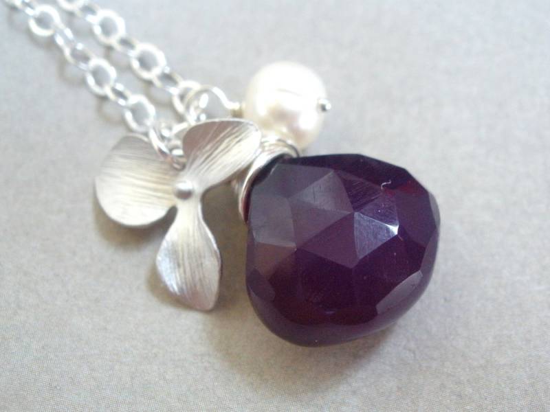 Lila Halskette, Chalcedon Sterling Silber Süßwasser-Perlen, Orchidee, Brautjungfer Brautjungferngeschenk von mlejewelry