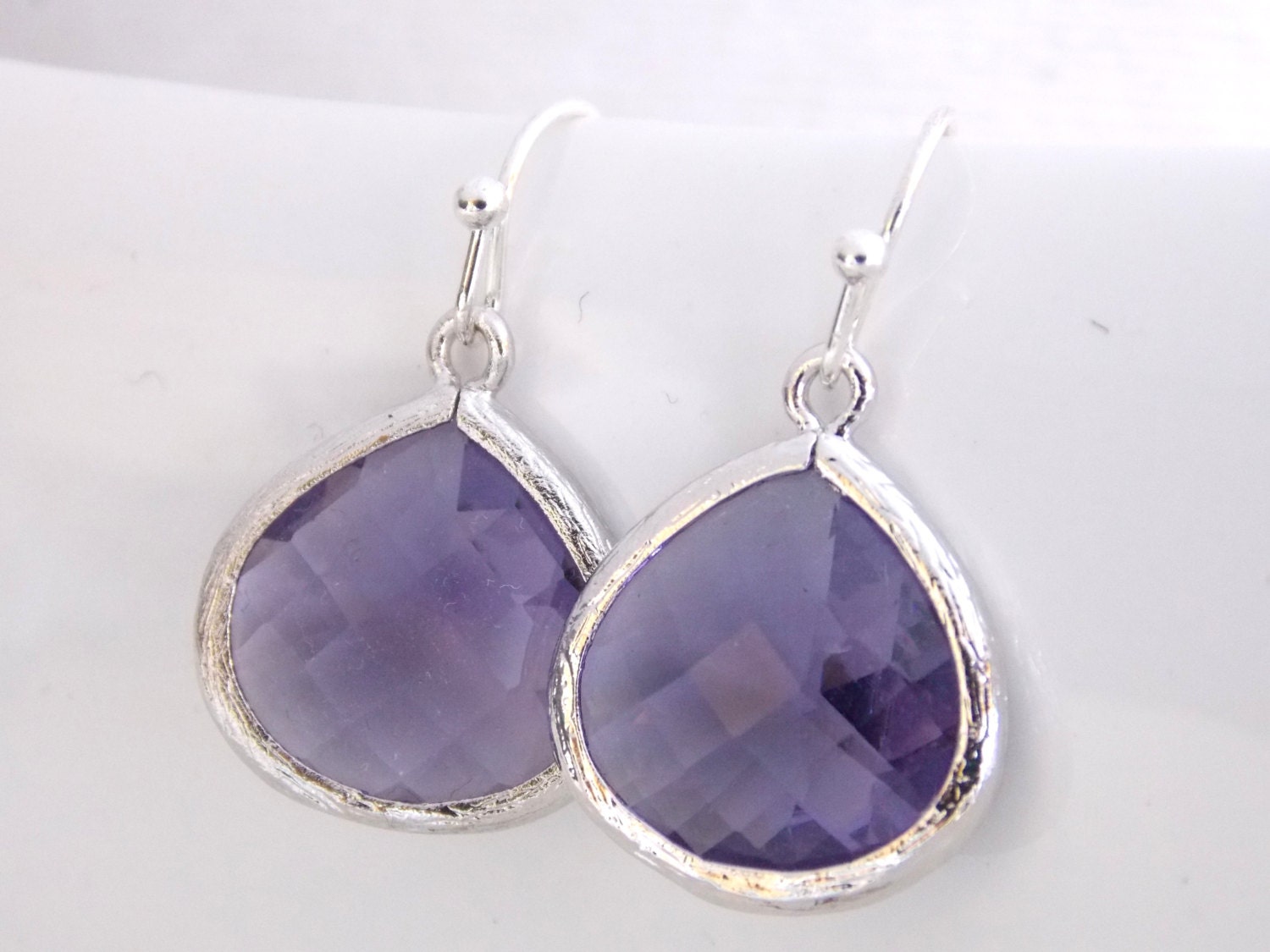Lila Ohrringe, Glasohrringe, Silber Amethyst, Lavendel, Tropfen, Tanzanit, Brautjungfer Brautschmuck, Geschenke Lila Ohrringe, Glasohrringe, Silber Amethyst, Lavendel, Tropfen, Tanzanit, Brautjungfer Brautschmuck, Geschenke von mlejewelry