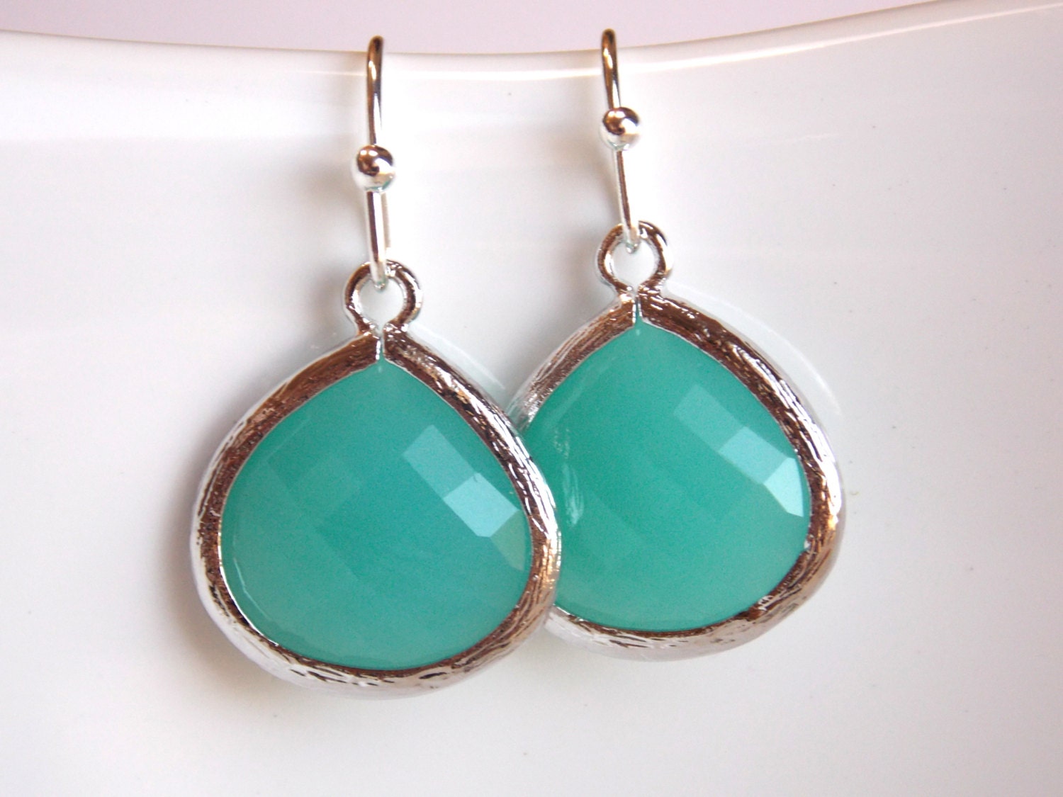 Mint Blau, Grün, Türkis, Glasohrringe, Aqua, Brautjungfer Schmuck, Silber, Ohrringe, Brautschmuck, Geschenke von mlejewelry