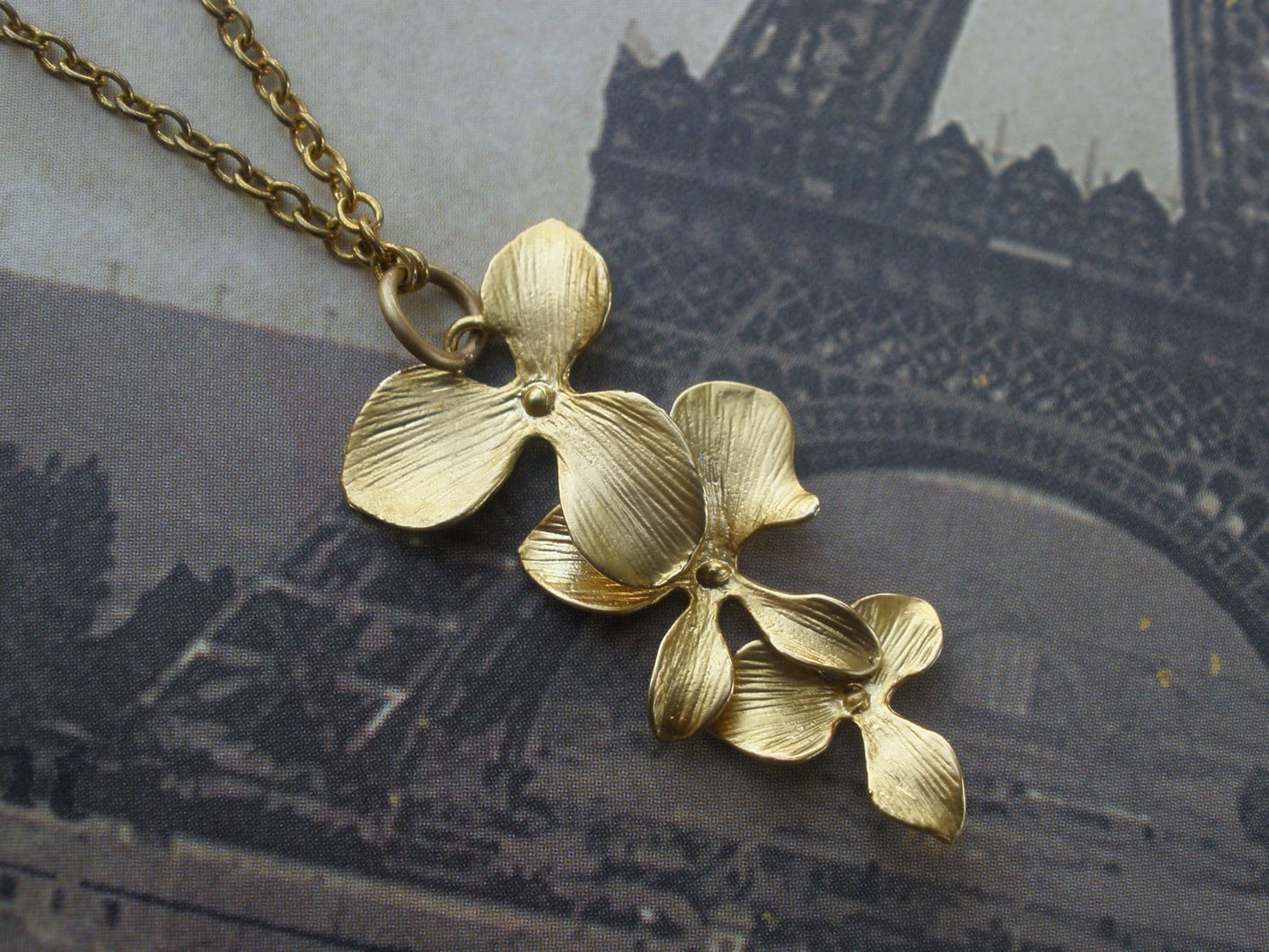 Orchidee Blume Halskette, Gold Fertig, Anhänger, Brautjungfer Geschenke, Schmuck Orchidee Blume Halskette, Gold Fertig, Anhänger, Brautjungfer Geschenke, Schmuck von mlejewelry