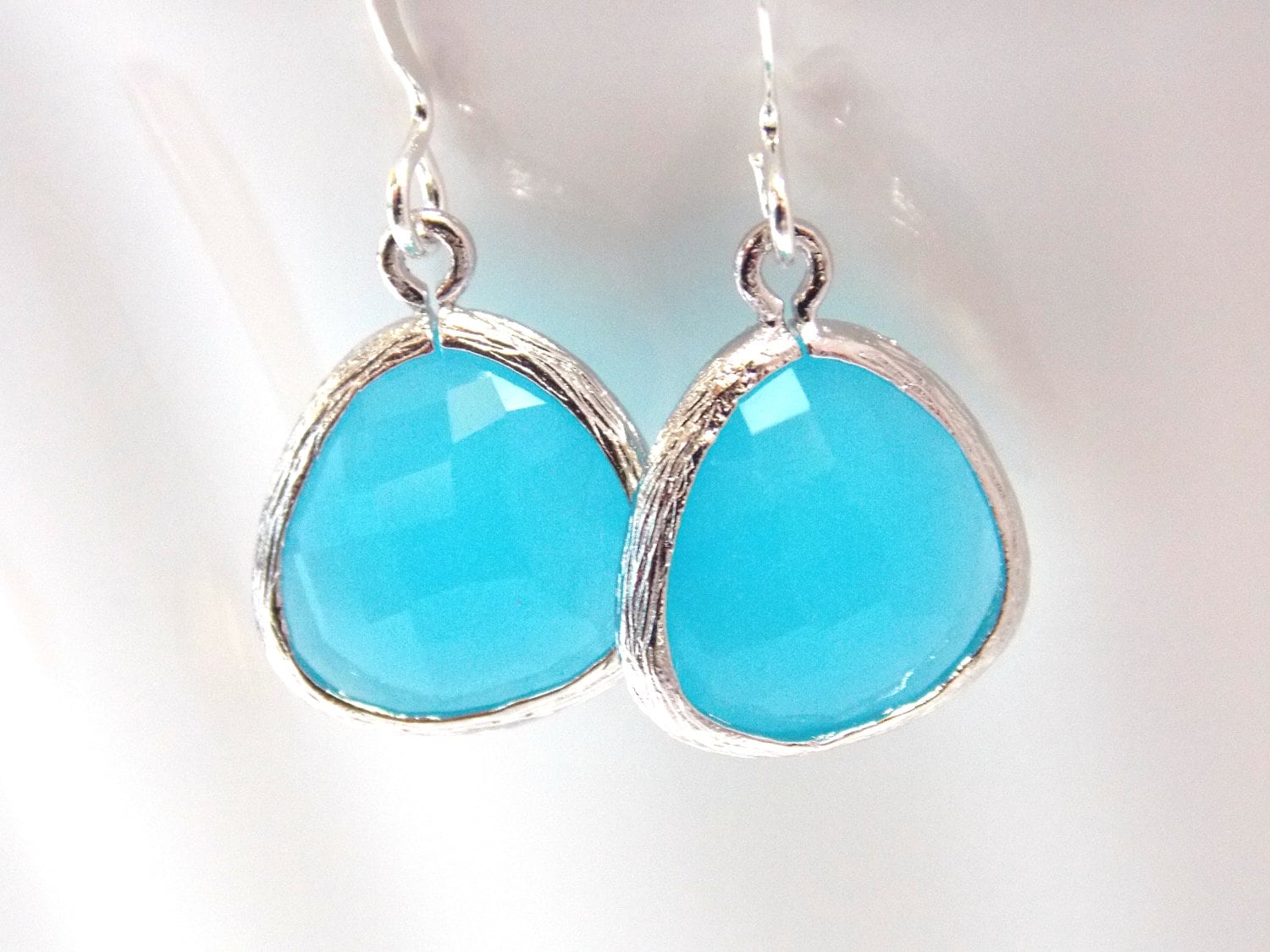Ozean Blau Ohrringe, Glas, Silber Hellblau, Aqua Türkis, Brautjungfer Braut Ohrringe Schmuck, Geschenk Ozean Blau Ohrringe, Glas, Silber Hellblau, Aqua Türkis, Brautjungfer Braut Ohrringe Schmuck, Geschenk von mlejewelry
