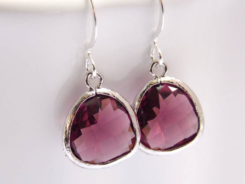 Pflaume Ohrringe, Glasohrringe, Silberohrringe, Lila, Aubergine, Burgund, Brautjungfer Braut Geschenke Pflaume Ohrringe, Glasohrringe, Silberohrringe, Lila, Aubergine, Burgund, Brautjungfer Braut Geschenke von mlejewelry