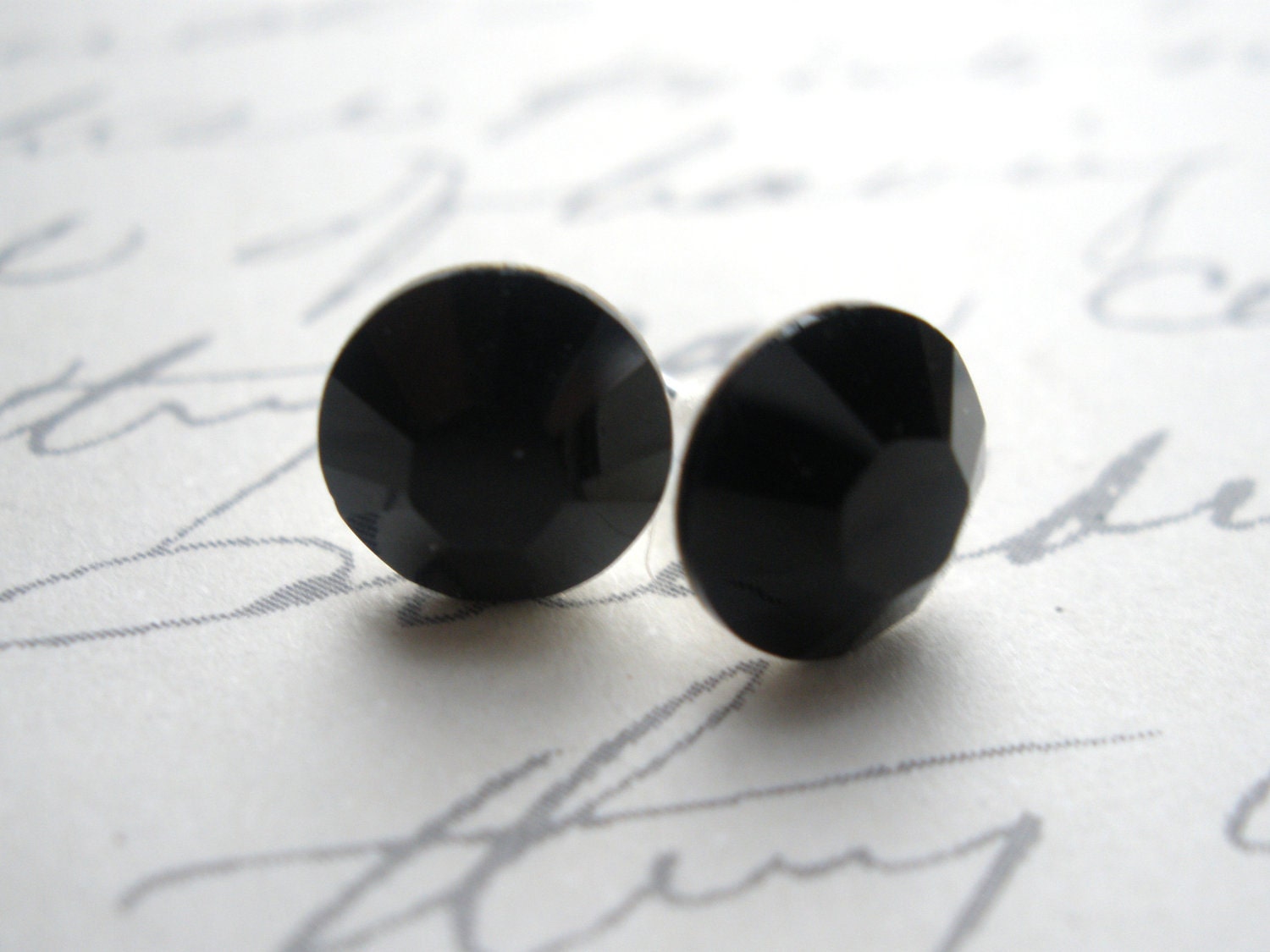 Schwarze Ohrstecker, Schwarze Kristallohrringe, Jet Black Ohrringe, Brautjungfer Swarovski-Kristall, Geschenke Schwarze Ohrstecker, Schwarze Kristallohrringe, Jet Black Ohrringe, Brautjungfer Swarovski-Kristall, Geschenke von mlejewelry