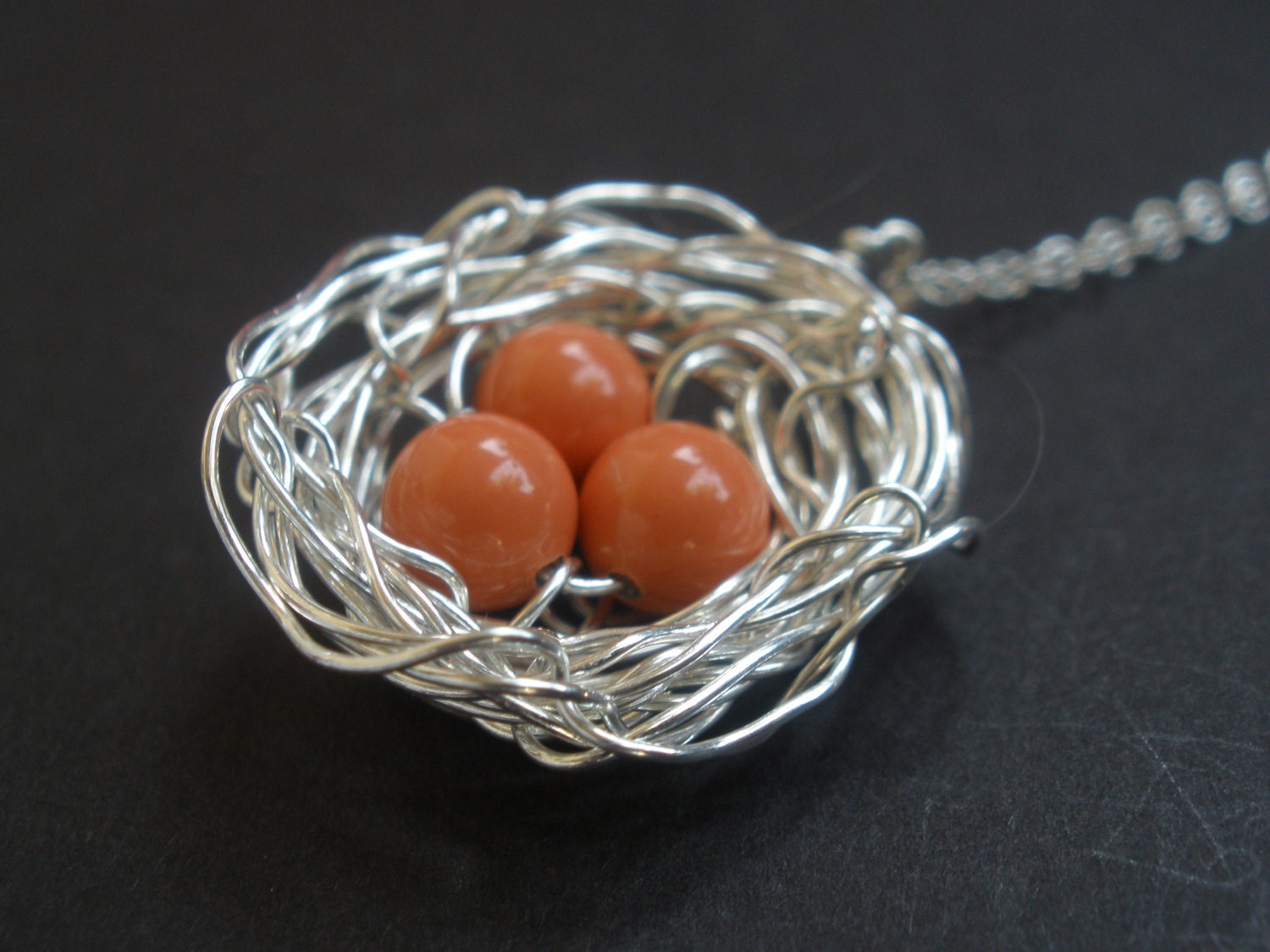 Vogel-Nest-Halskette, Mutter-Halskette, Orange-Halskette, Muttergeschenk, Koralle, Sterlingsilber, Swarovski-Perle, Wire Wrapped, Nest-Halskette Vogel-Nest-Halskette, Mutter-Halskette, Orange-Halskette, Muttergeschenk, Koralle, Sterlingsilber, Swarovski-Perle, Wire Wrapped, Nest-Halskette von mlejewelry