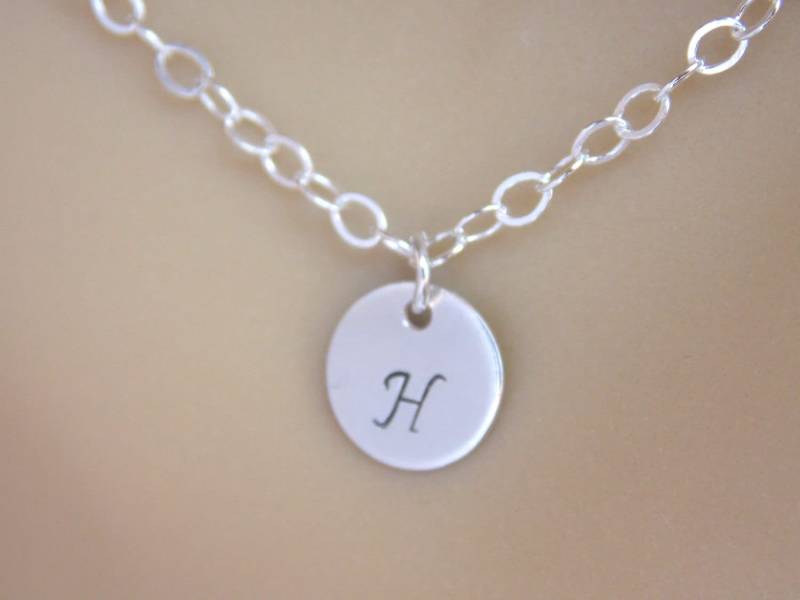 sterling Silber Schmuck, Trauzeugin Geschenk, Personalisierte Halskette, Kreis Anhänger, Initial Mutter Geschenk sterling Silber Schmuck, Trauzeugin Geschenk, Personalisierte Halskette, Kreis Anhänger, Initial Mutter Geschenk von mlejewelry