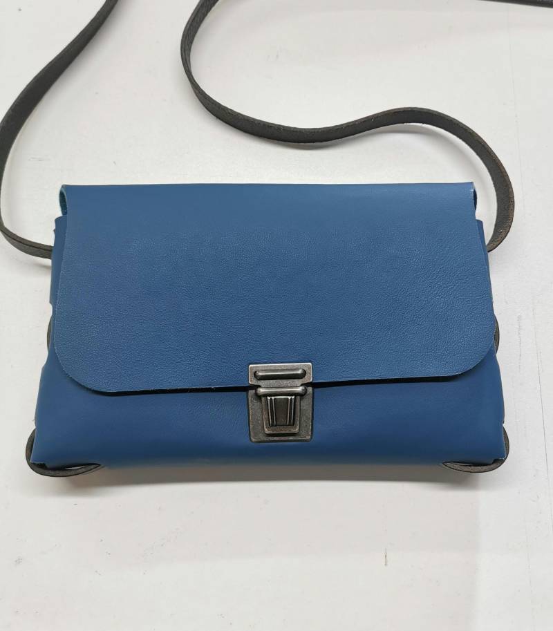 Blaue Crossbodytasche Ausgehtasche Ledertasche Rindsleder Innen Wollfilz Handgefärbt Marmoriert von mmunikat7