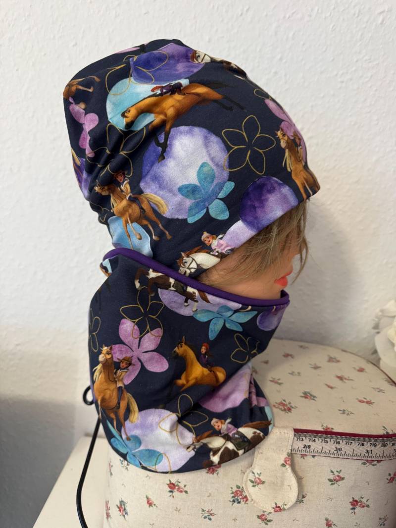 Spirit Pferde Mütze Und Loop von modebine