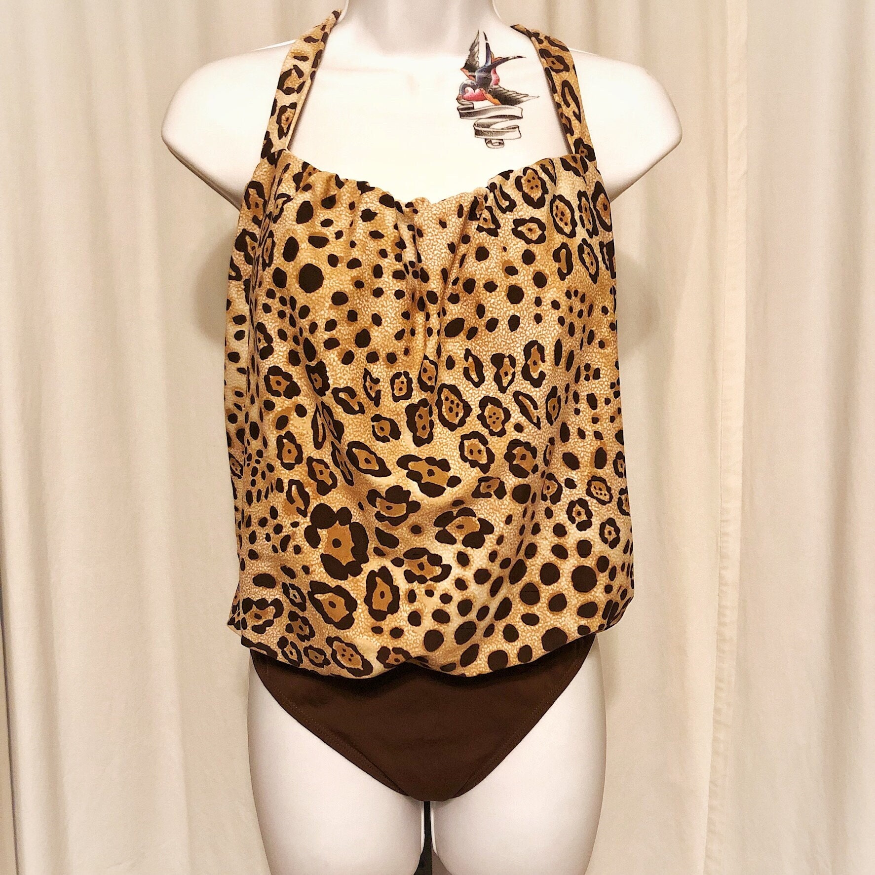 80Er Jahre Leoparden Neckholder-Badeanzug, Animal Print Vintage Badeanzug 80Er Jahre Leoparden Neckholder-Badeanzug, Animal Print Vintage Badeanzug von modernmatters