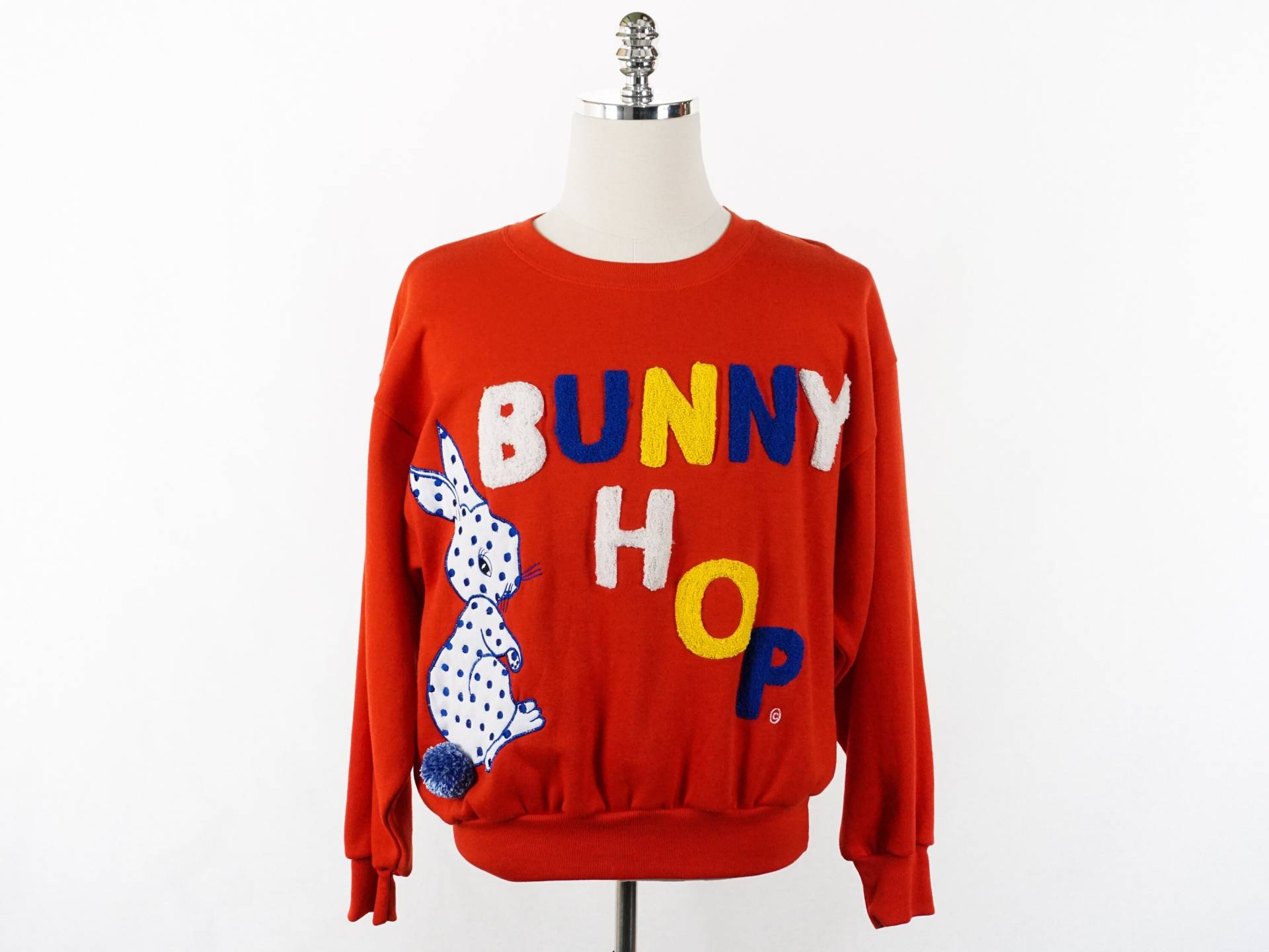 Vintage Bunny Hop Rotes Sweatshirt Medium Cyn Les Von Shirlee Designs Applikation Bestickter Kettenstich Pom Tail von modsloth