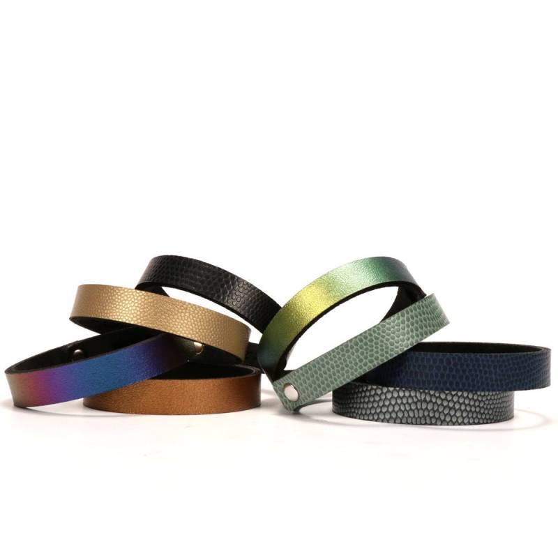 Armreif Armband, Dünner Aus Veganem Leder, Nicht-Leder-Armreif, Schillernder Veganer Lederschmuck, Mit Druckverschluss - Made in Usa von mohop