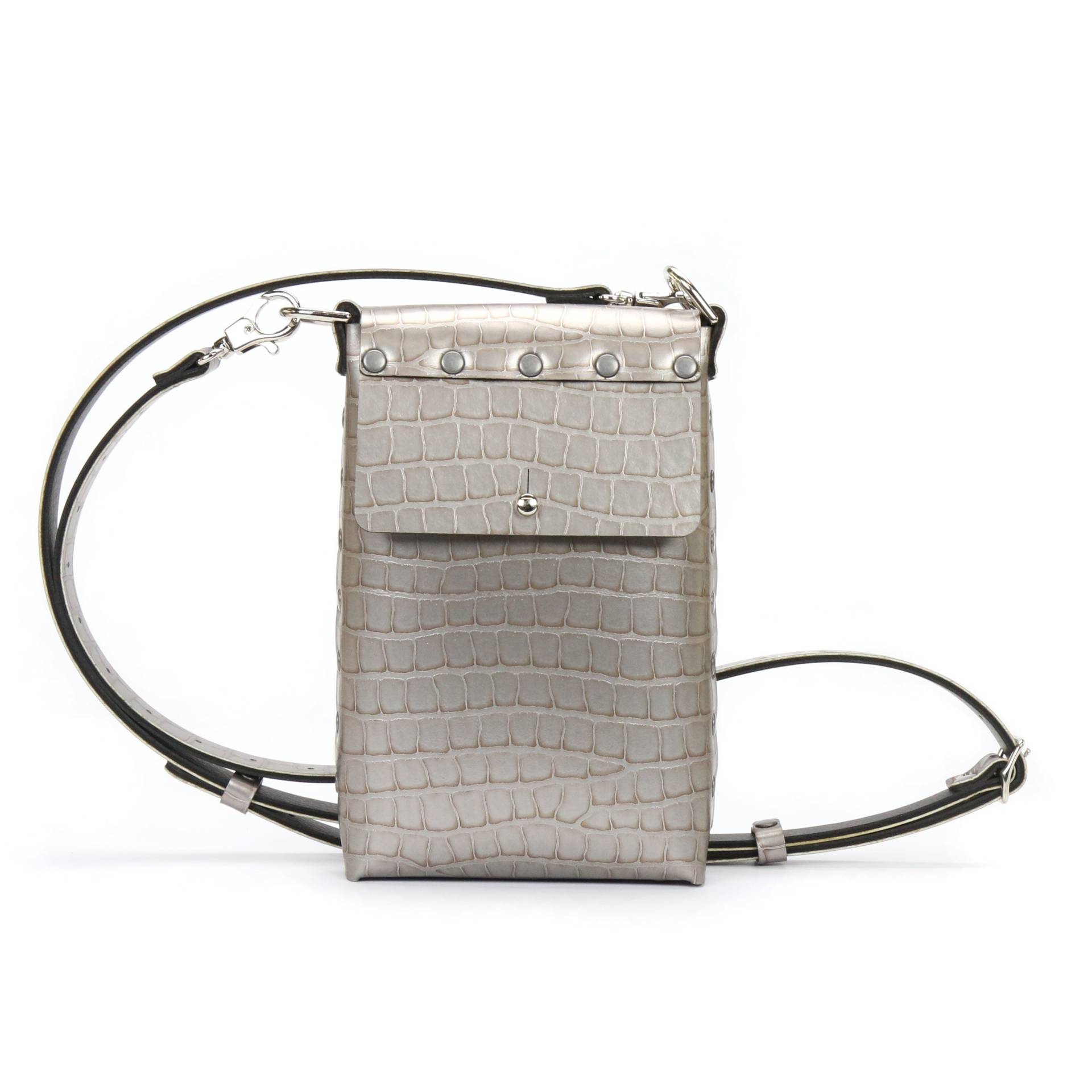 Krokodil Mobile Bag | Silberne Krokodilzelle Und Reisetasche Vegane Crossbody Made in Usa Von Mohop Krokodil Mobile Bag | Silberne Krokodilzelle Und Reisetasche Vegane Crossbody Made in Usa Von Mohop von mohop