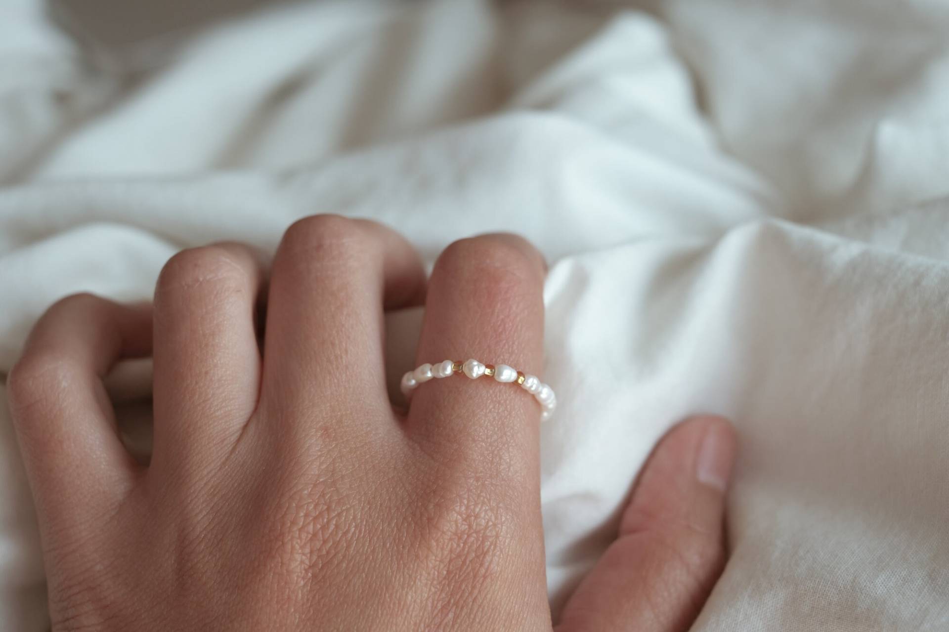 Natürliche Süßwasserperlen Ring, Perlenring, Handgemachter Handwerker Schmuck Natürliche Süßwasserperlen Ring, Perlenring, Handgemachter Handwerker Schmuck von molamolabeads