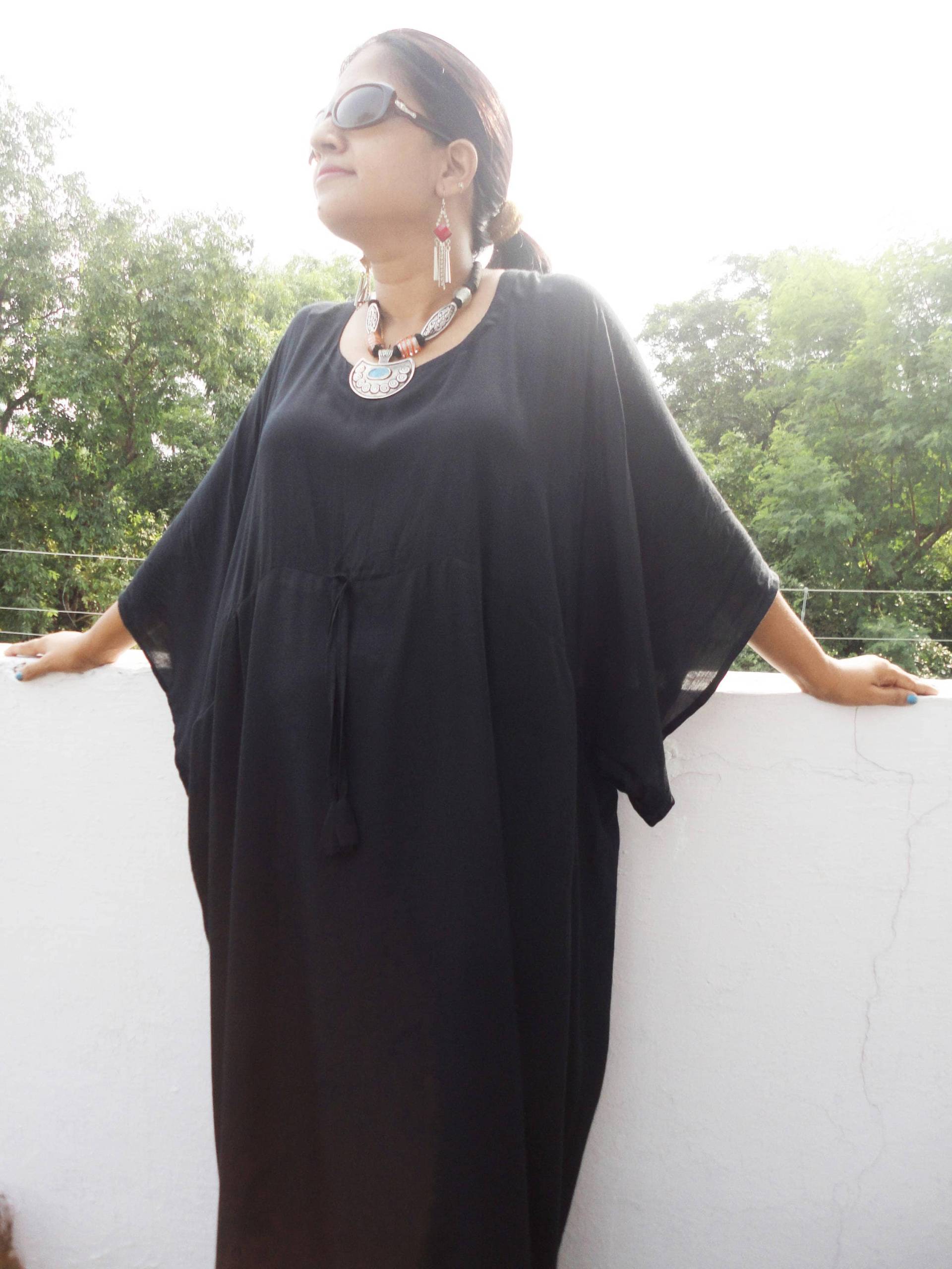 Plus Größe Schwarzer Kaftan, Schwarzes Maxikleid, Übergroßes Kleid, Langes Kaftan Kleid, Kaftan, Plus Strandkleidung Cover Up Robe von mommyrobeclothing