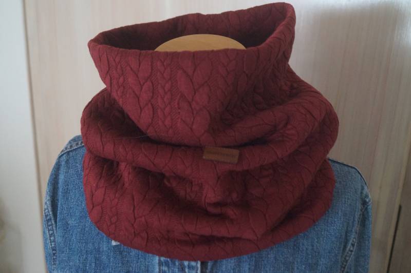 Neu Dezemberschlupfschal Kuschelloop Weinrot Zopfmuster Schal Bordeaux Neu Dezemberschlupfschal Kuschelloop Weinrot Zopfmuster Schal Bordeaux von momseven