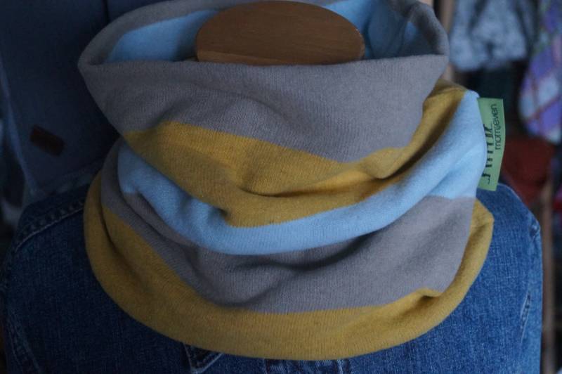 Sofort Versandbereit Schlupfschal Strickstoff Streifen Weich Senfgelb Hellblau Beigewinterschal Schal Sofort Versandbereit Schlupfschal Strickstoff Streifen Weich Senfgelb Hellblau Beigewinterschal Schal von momseven