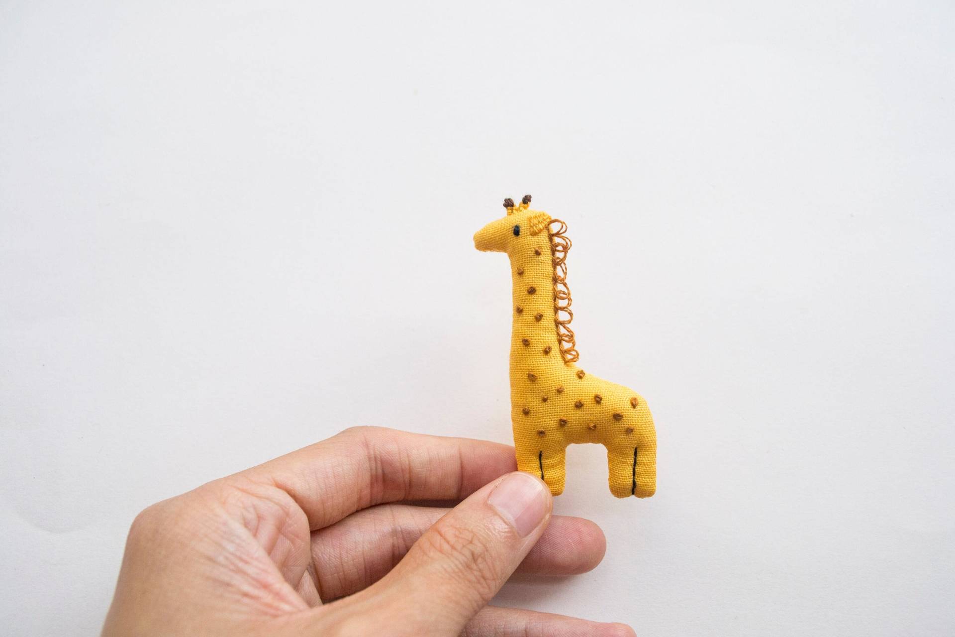 Giraffe Bestickte Brosche von momshoo