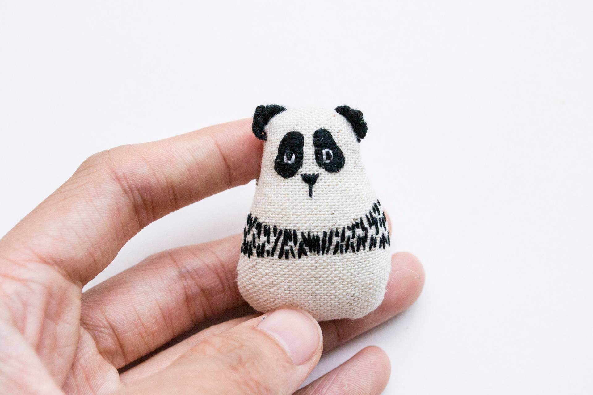 Panda Mini Bestickte Brosche - Tumblelina von momshoo