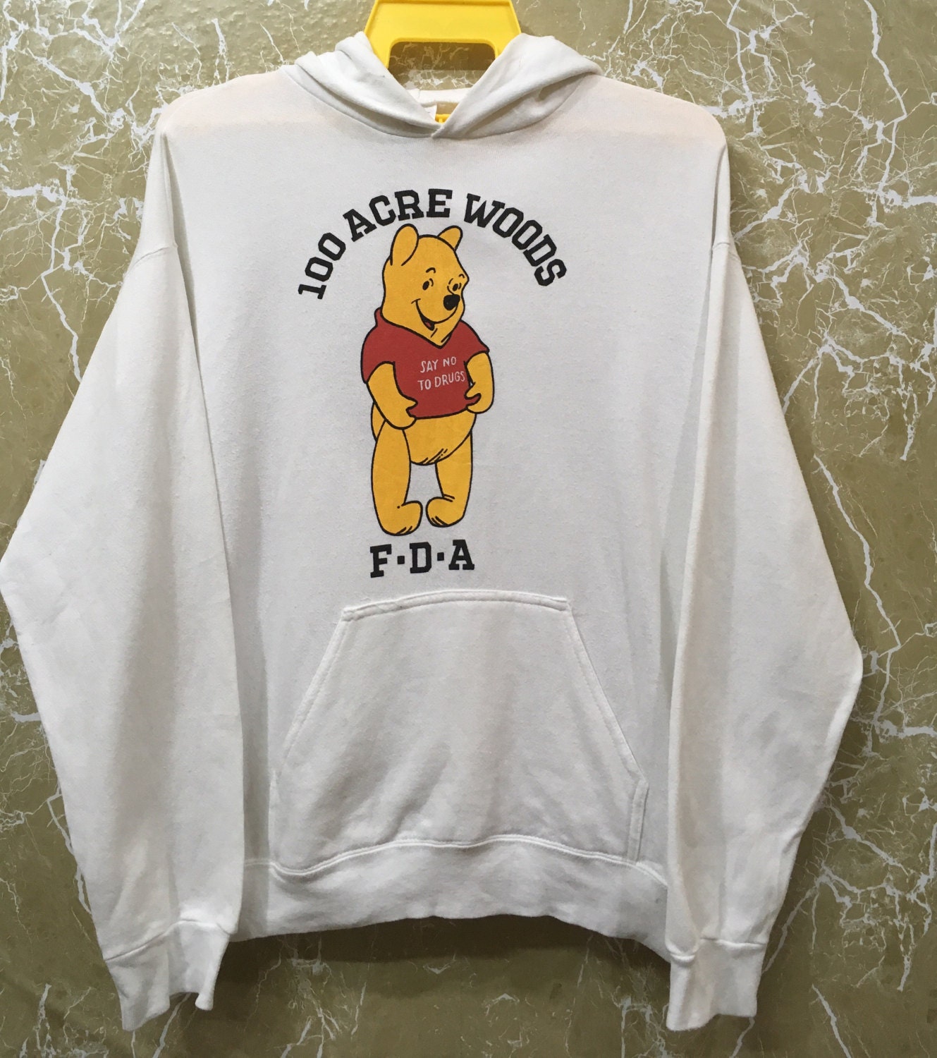 Vintage 90Er Jahre Winnie Poohs Bär Hoodies Jacke Crewneck Pullover L Size Weiß Farbe von monalisausedauction