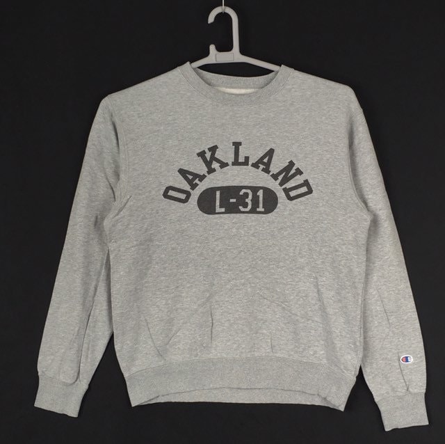 Vintage Champion Oakland Sweatshirt Gr. M von monalisausedauction