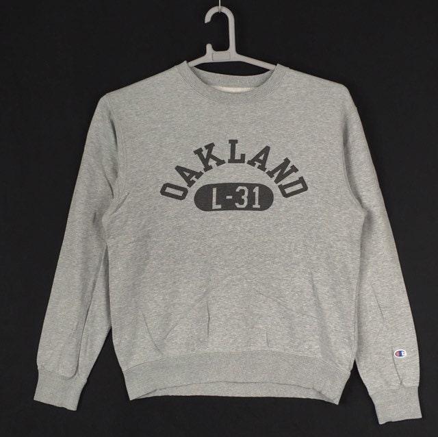 Vintage Champion Oakland Sweatshirt Gr. M von monalisausedauction