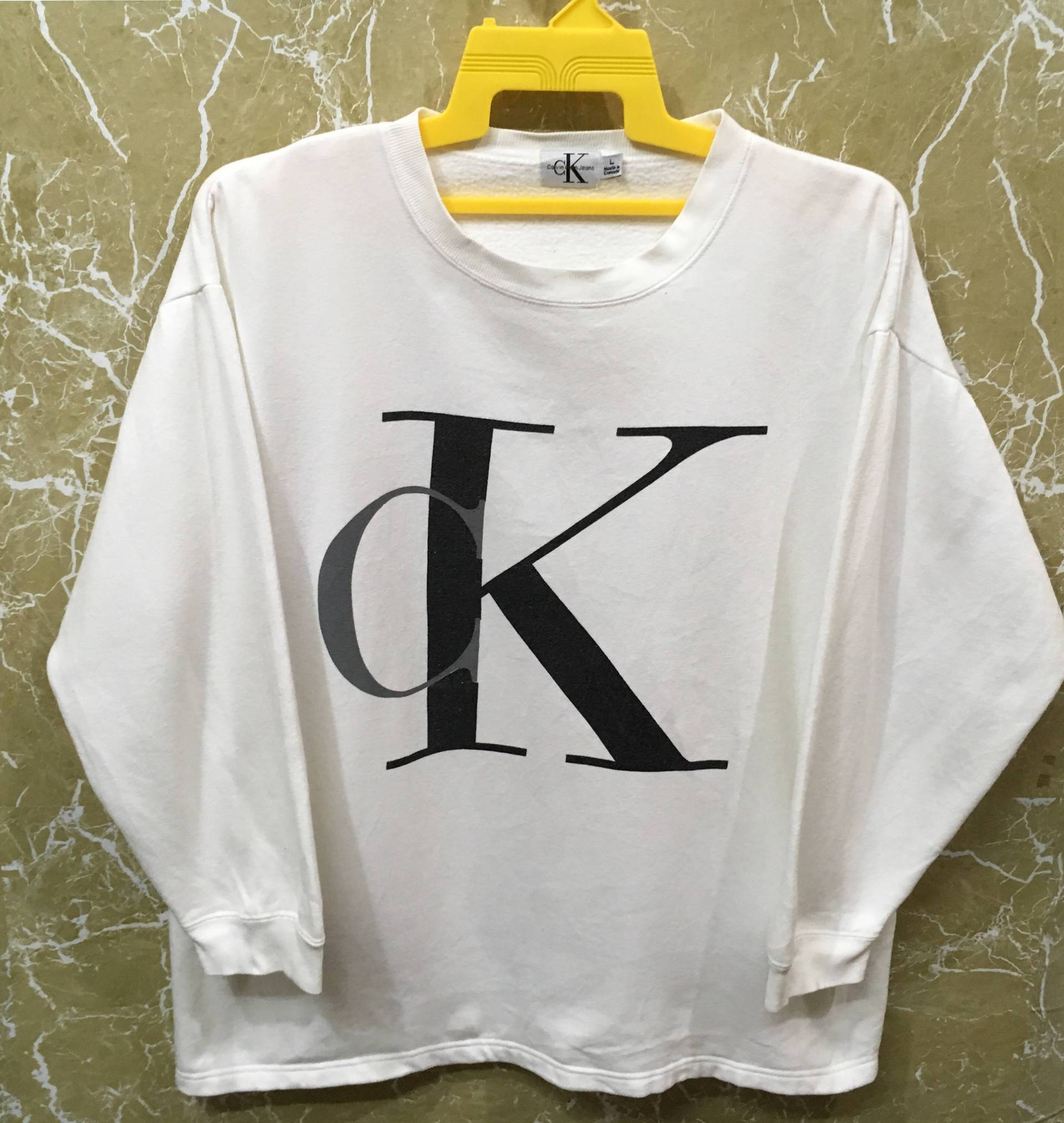 Vintage Ck Calvin Klein Pullover Sweatshirt Weiße Farbe Großes Logo L Größe von monalisausedauction