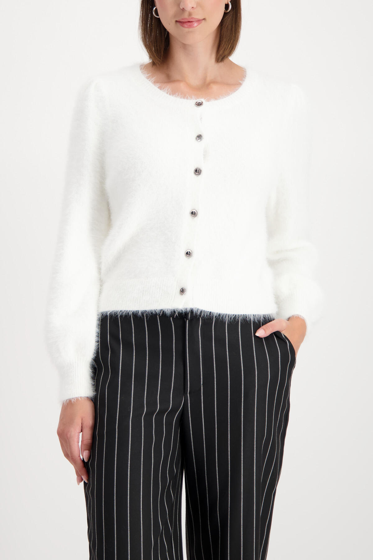 monari - Flauschige Strickjacke off-white - Gr. - 46 von monari