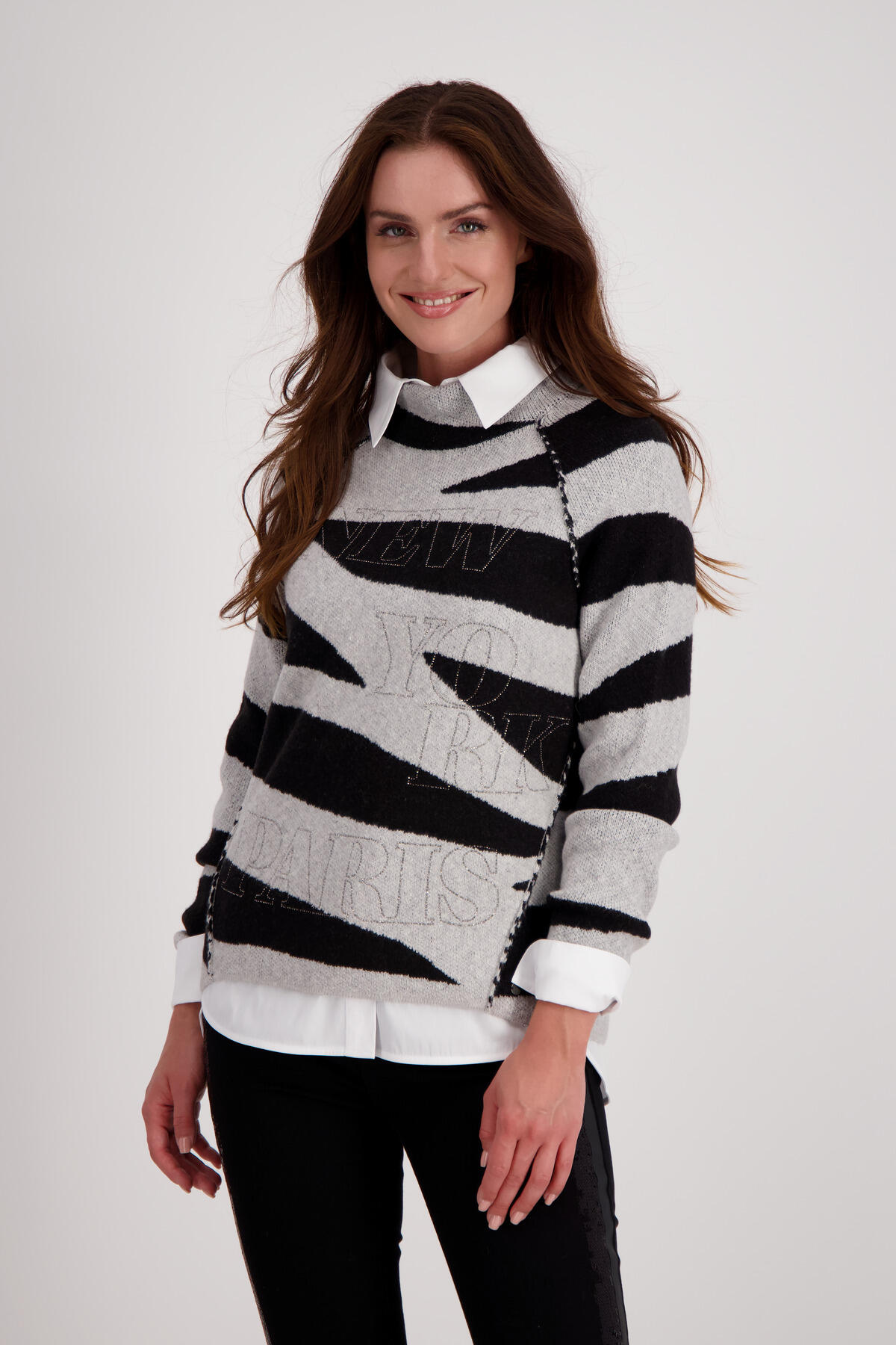 monari - Jacquard Strickpullover mit Stehkragen mit Strass Details steel melange gemustert - Gr. - 34 von monari