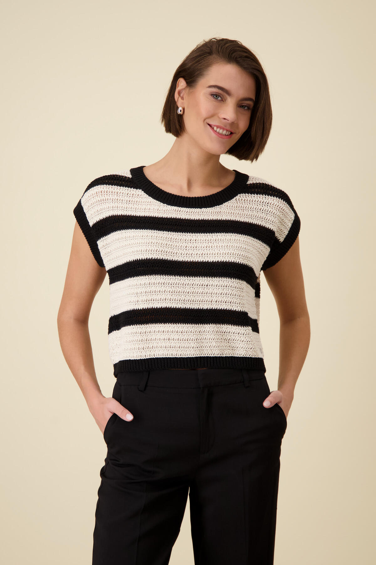 monari - Kurzarm-Strickpullover mit Ringeln schwarz ringel - Gr. - 42 von monari