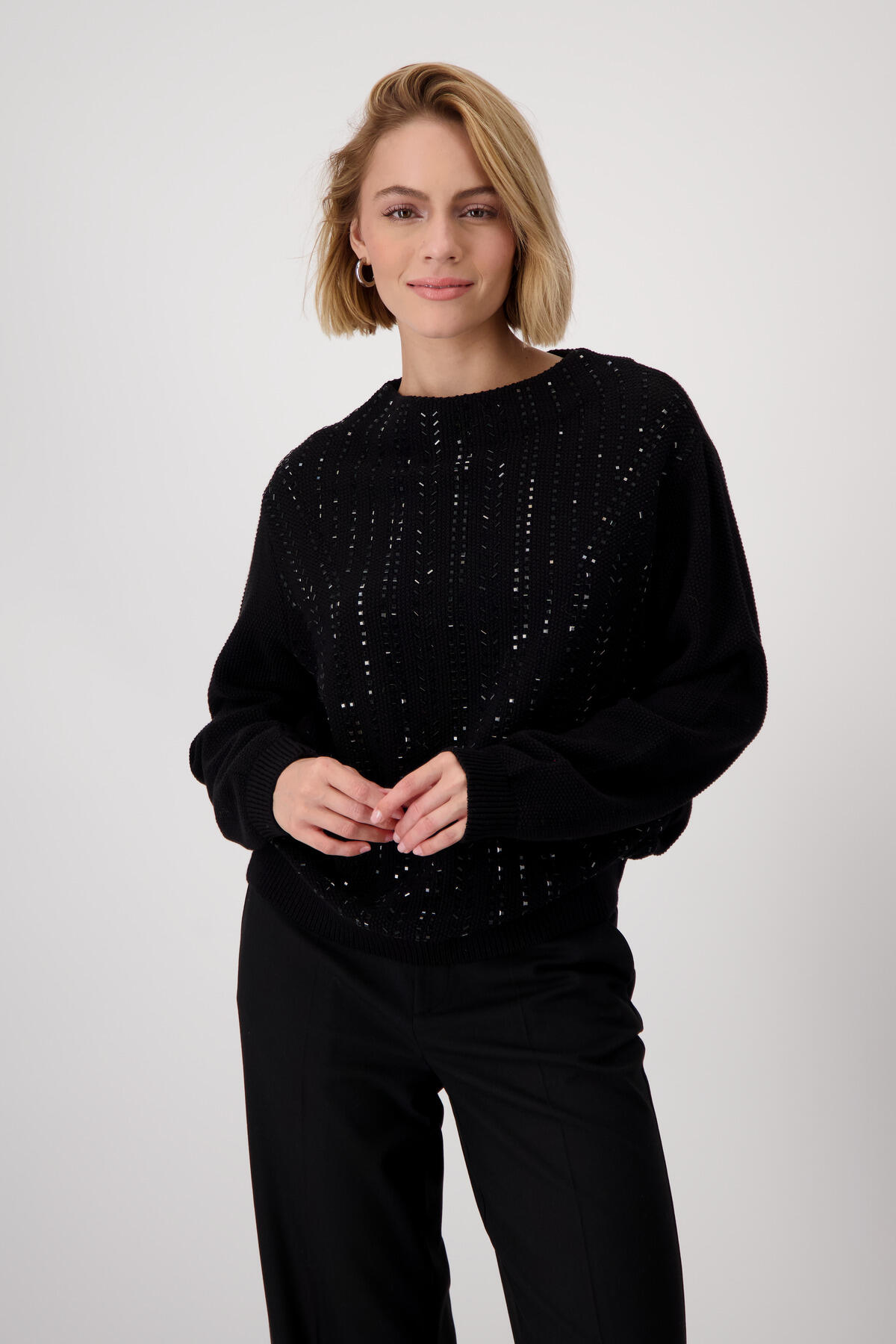 monari - Reiskorn-Pullover mit Schmuck schwarz - Gr. - 42 von monari