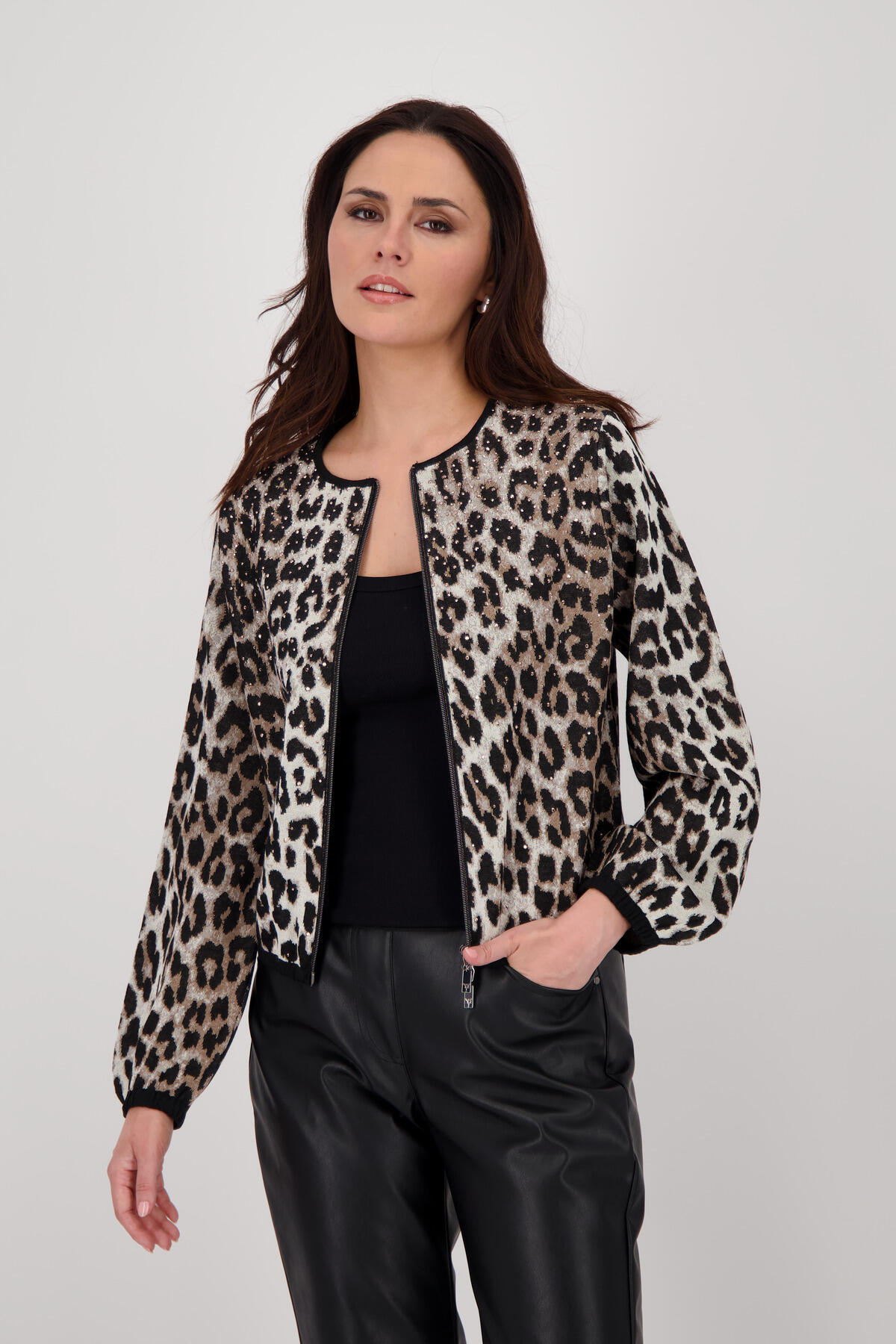 monari - Strickjacke mit Leopardenmuster schwarz gemustert - Gr. - 44 von monari