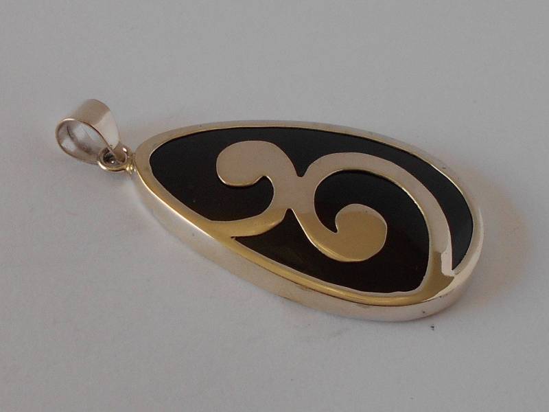 Handgefertigte Sterling 925 Silber Und Onyx Anhänger Handgefertigte Sterling 925 Silber Und Onyx Anhänger von mondosilver