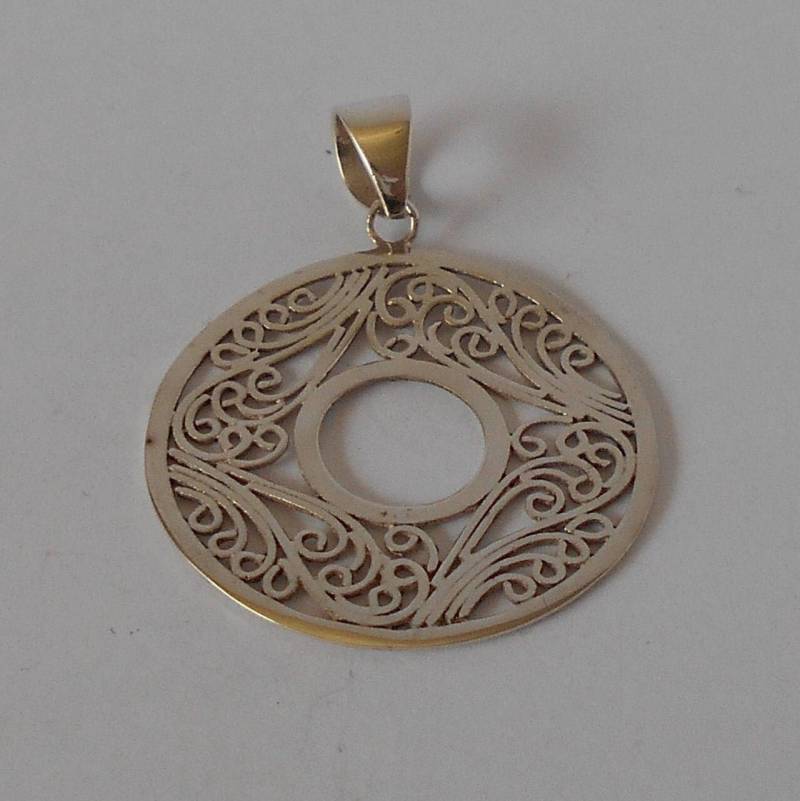 Handgefertigter Anhänger Aus 925 Sterling Silber Handgefertigter Anhänger Aus 925 Sterling Silber von mondosilver