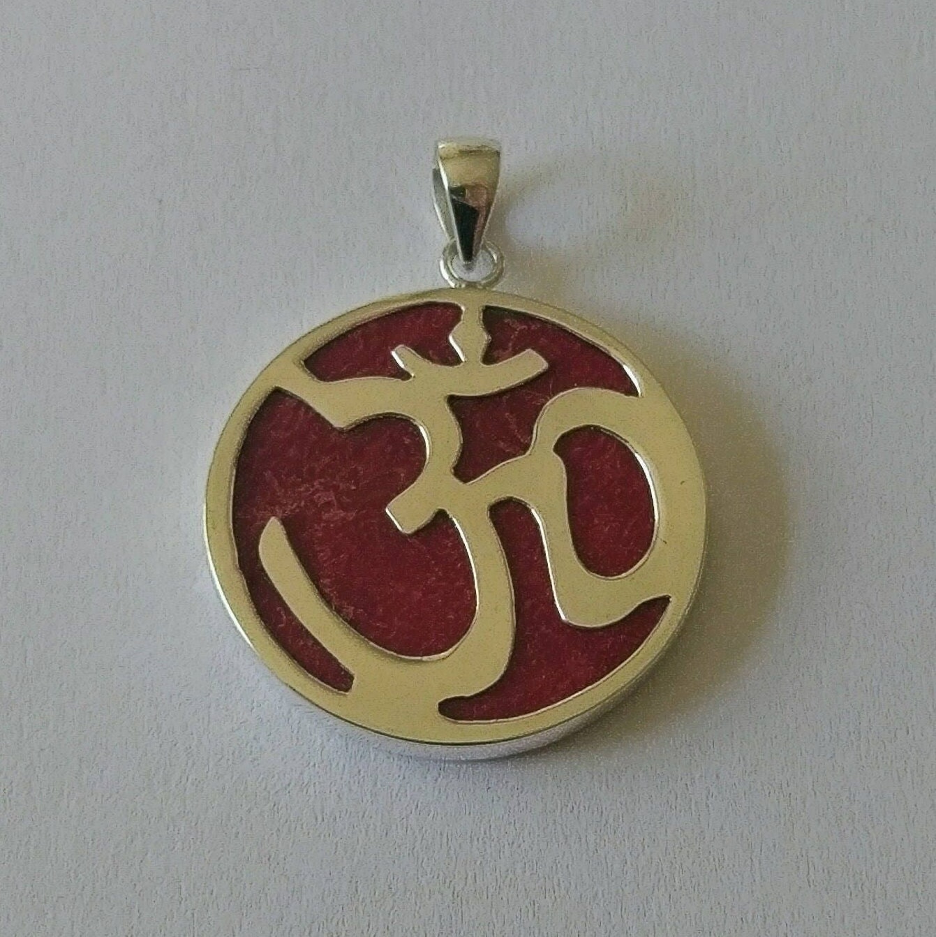 Handgefertigter Anhänger Aus 925Er Silber Und Koralle Handgefertigter Anhänger Aus 925Er Silber Und Koralle von mondosilver