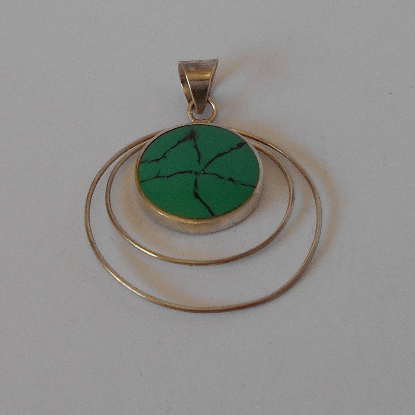 Handgefertigter Anhänger Aus 925Er Silber Und Torquise Handgefertigter Anhänger Aus 925Er Silber Und Torquise von mondosilver