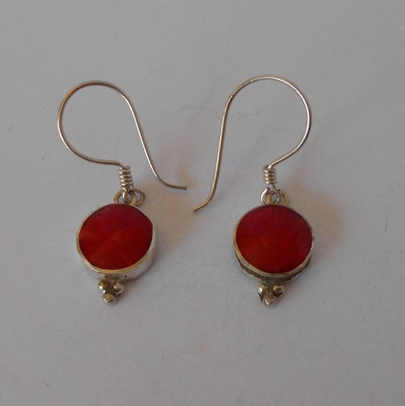 Handgemachte Massive 925 Sterling Silber Und Rote Koralle Ohrring Handgemachte Massive 925 Sterling Silber Und Rote Koralle Ohrring von mondosilver