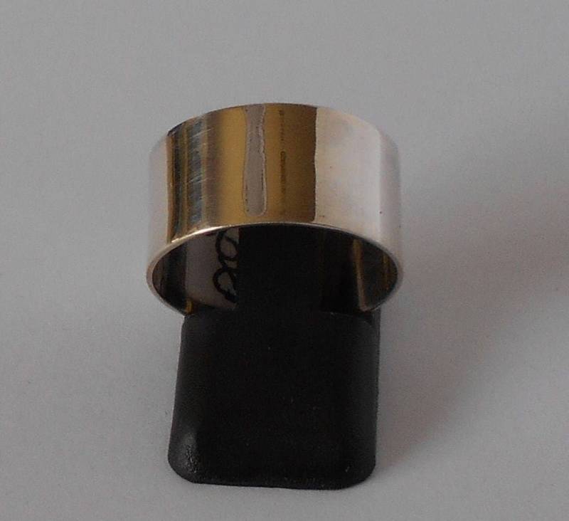 Handgemachter Ring Aus 925-Silber Handgemachter Ring Aus 925-Silber von mondosilver