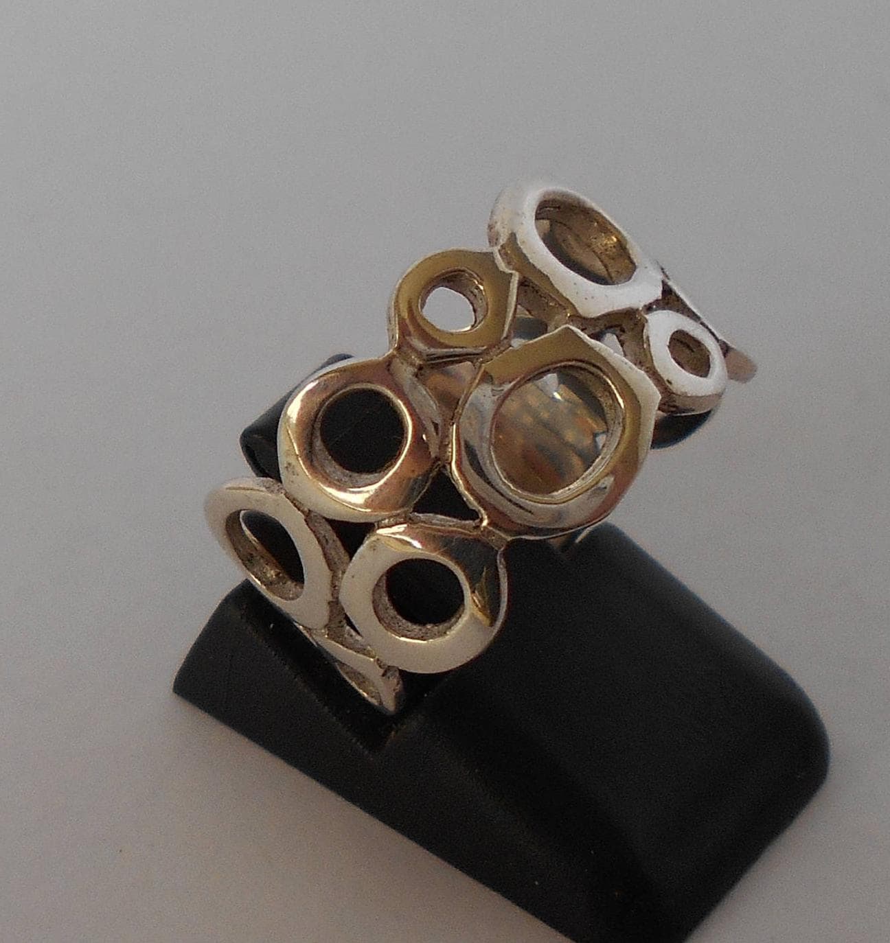 Handgemachter Ring Aus 925-Silber Handgemachter Ring Aus 925-Silber von mondosilver