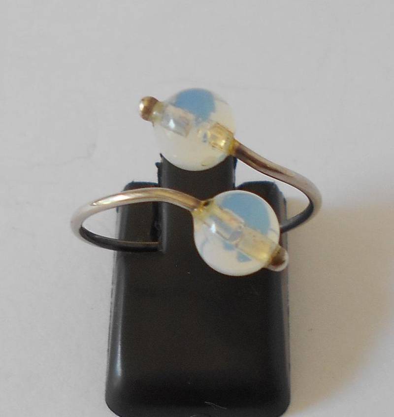 Handgemachter Ring Aus 925 Sterling Silber Und Mondstein von mondosilver