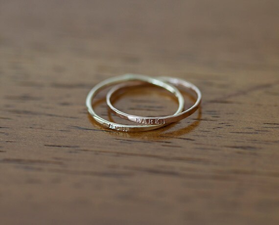 14K Rose Und Gelb Gold Personalisierte Unendlichkeit Band | E0598 von monkeysalwayslook