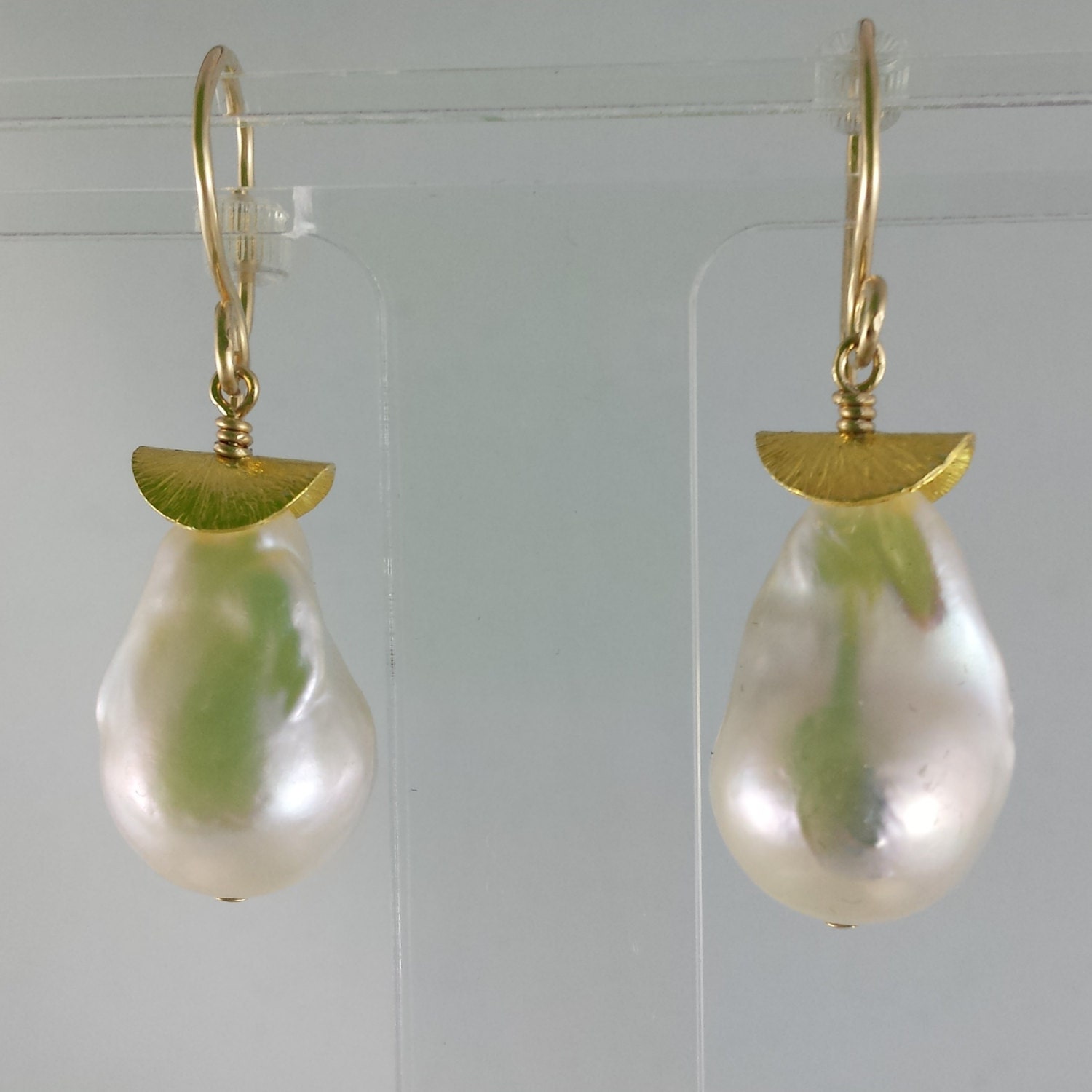 Große Barocke Perle Ohrringe Große Barocke Perle Ohrringe von monteirodesigns