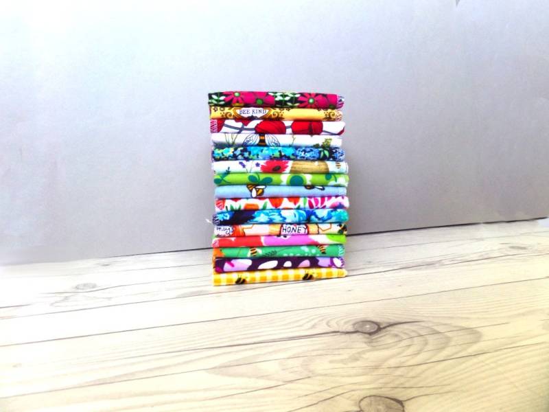 Honey Bee Floral Damen Taschentuch Waschbar Gewebe Weich Flanell Muttertag Geschenk Für Mama Wiederverwendbare Taschentücher von moocowmomma