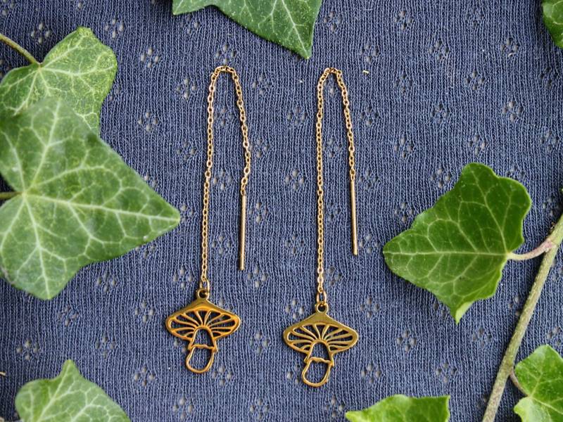 Pilz Durchzieh-Ohrringe Gold von mooondesigns