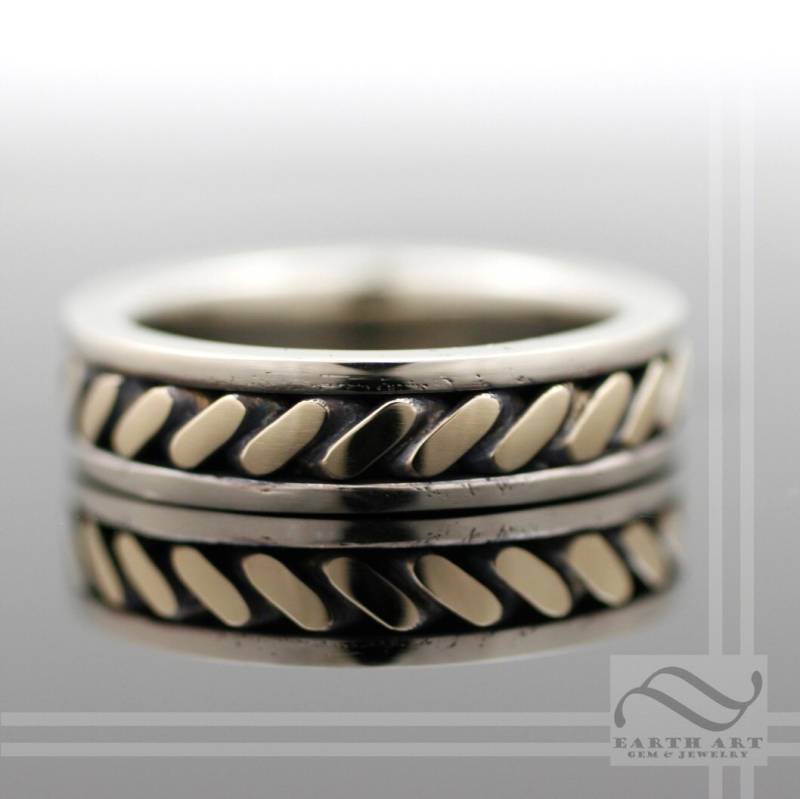 14K Weiß Und Gelbgold Twist Trauring - Mixed Metal Gedrehtes Inlay-Design von mooredesign13