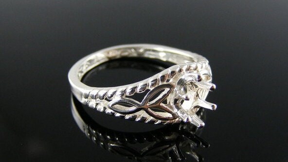 2599 Sterling Silber Ring 6x4 Mm Oval Facettiert Edelstein, Größe 5, 5 [Kostenloser Versand Und Größe] von moosecryjewelry